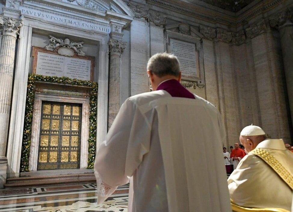 Pope-Francis-celebrates-Vespers-on-the-Solemnity-of-the-Ascension-4 (1)